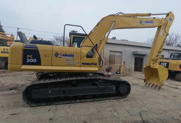 Used Komatsu Excavator machine japan komatsu PC200-8 PC220-8 hydraulic crawler used excavator - Excavadora de cadenas: foto 3 Used Komatsu Excavator machine japan komatsu PC200-8 PC220-8 hydraulic crawler used excavator - Excavadora de cadenas: foto 3
