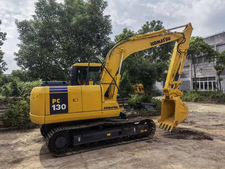 Used hydraulic excavator PC130-7 Cheap Price Komatsu in good condition japan import multifunction in stock for sale - Excavadora de cadenas: foto 2 Used hydraulic excavator PC130-7 Cheap Price Komatsu in good condition japan import multifunction in stock for sale - Excavadora de cadenas: foto 2