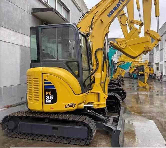 Used komatsu pc30mr excavator KOMATSU PC35mr-3 PC40mr-2 PC40mr-3 PC55mr-2 excavator in stock - Excavadora de cadenas: foto 2 Used komatsu pc30mr excavator KOMATSU PC35mr-3 PC40mr-2 PC40mr-3 PC55mr-2 excavator in stock - Excavadora de cadenas: foto 2