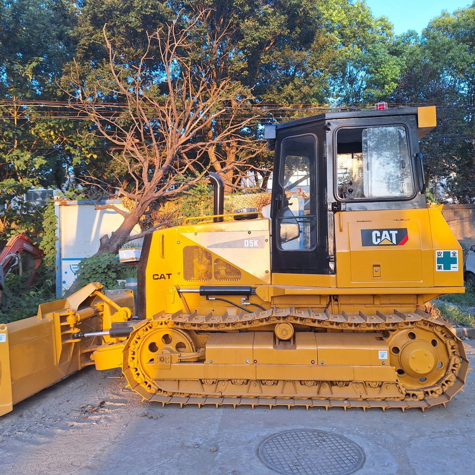 Used caterpillar cat D5k bulldozer - Bulldozer: foto 5 Used caterpillar cat D5k bulldozer - Bulldozer: foto 5