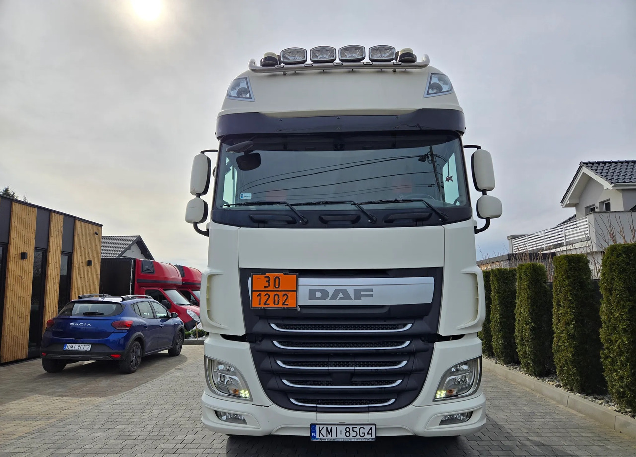 DAF XF 480 SUPER SPACE CAB - Cabeza tractora: foto 4 DAF XF 480 SUPER SPACE CAB - Cabeza tractora: foto 4