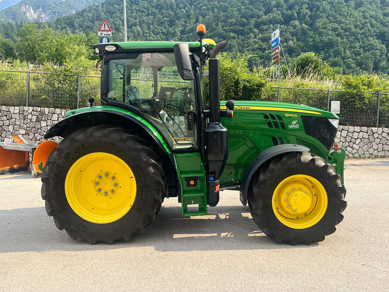JOHN DEERE 6145 R - Tractor: foto 5 JOHN DEERE 6145 R - Tractor: foto 5