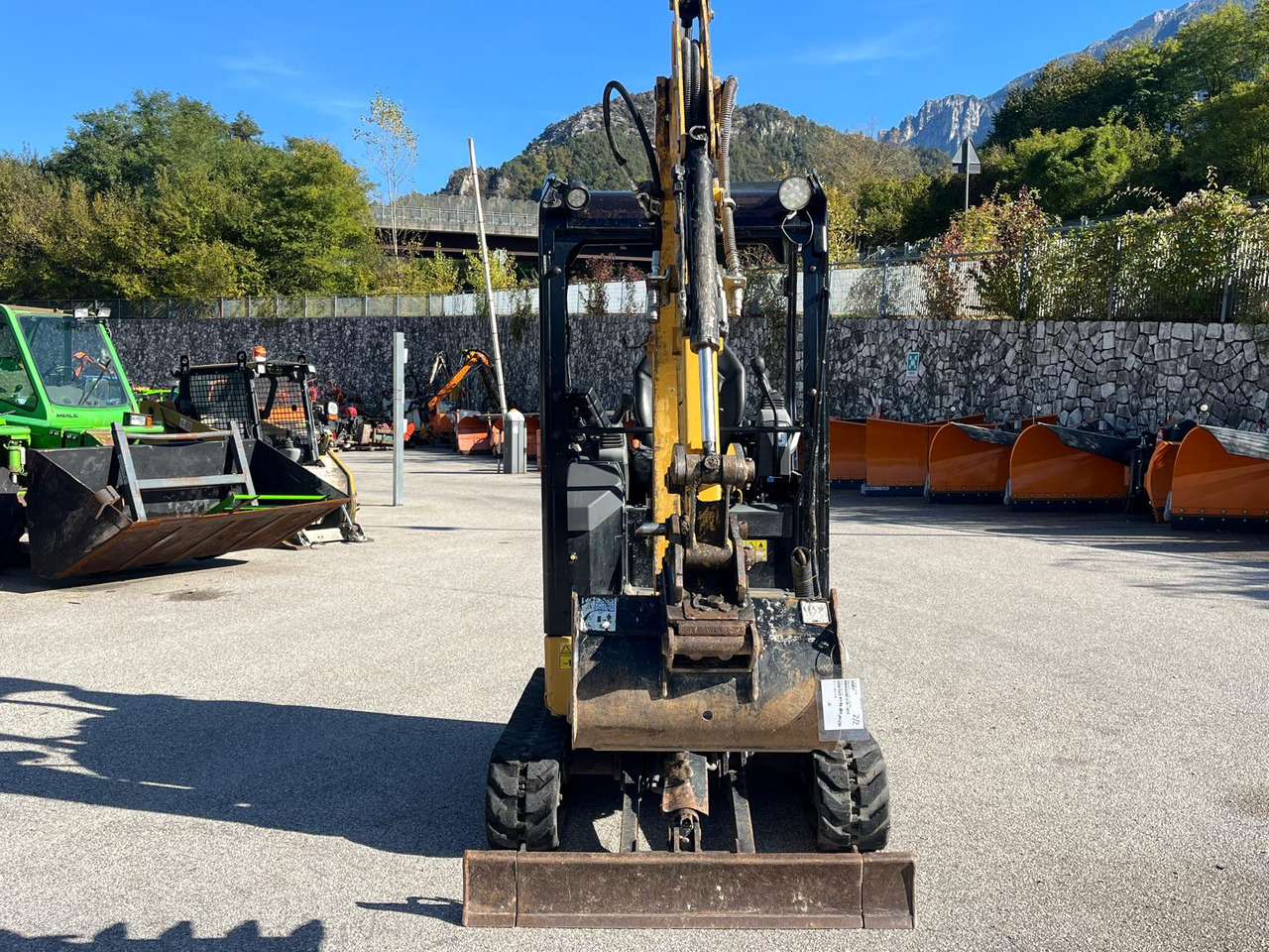 MINIESCAVATORE CAT 301.7 CR - Miniexcavadora: foto 3 MINIESCAVATORE CAT 301.7 CR - Miniexcavadora: foto 3