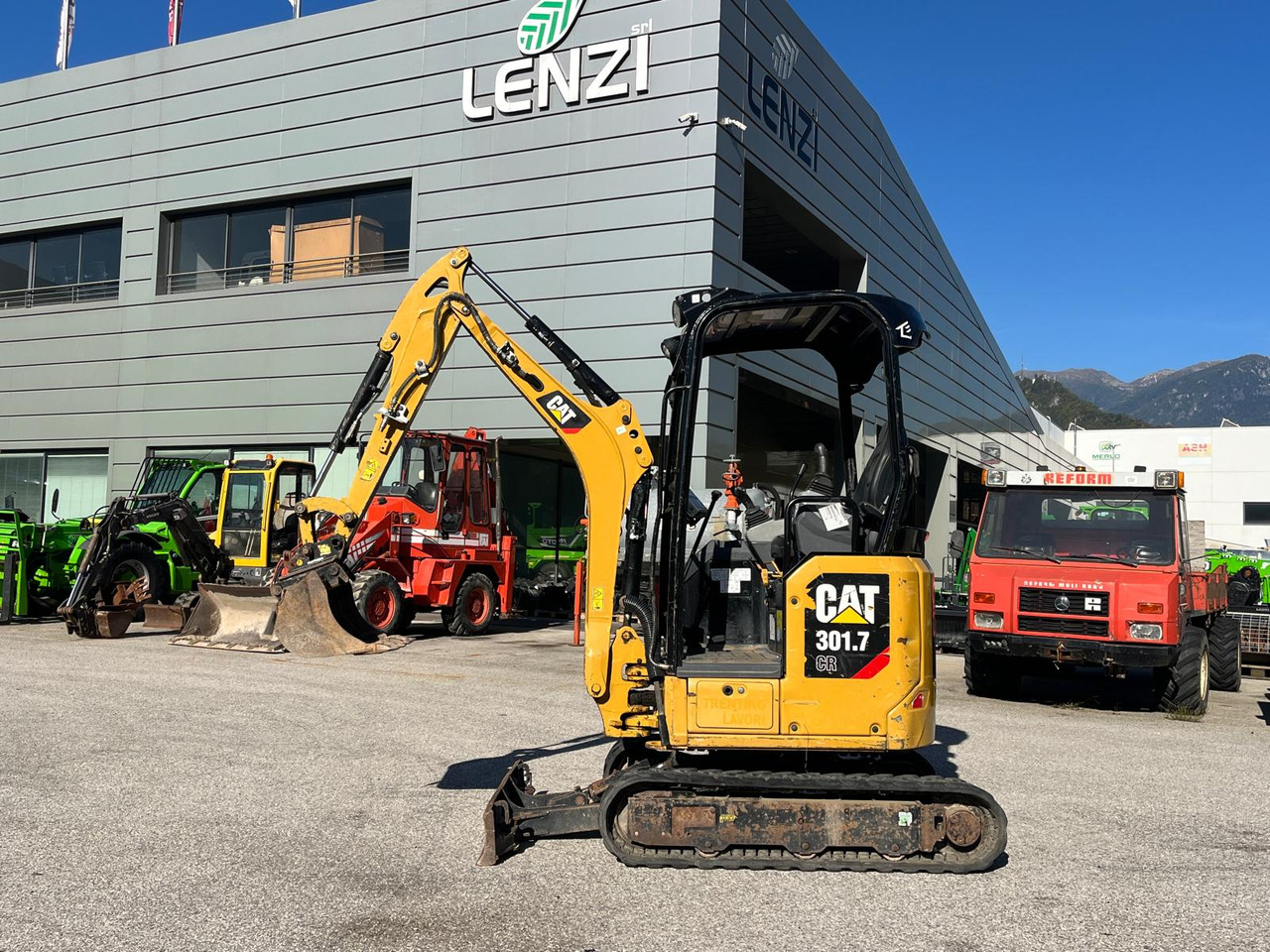 MINIESCAVATORE CAT 301.7 CR - Miniexcavadora: foto 1 MINIESCAVATORE CAT 301.7 CR - Miniexcavadora: foto 1