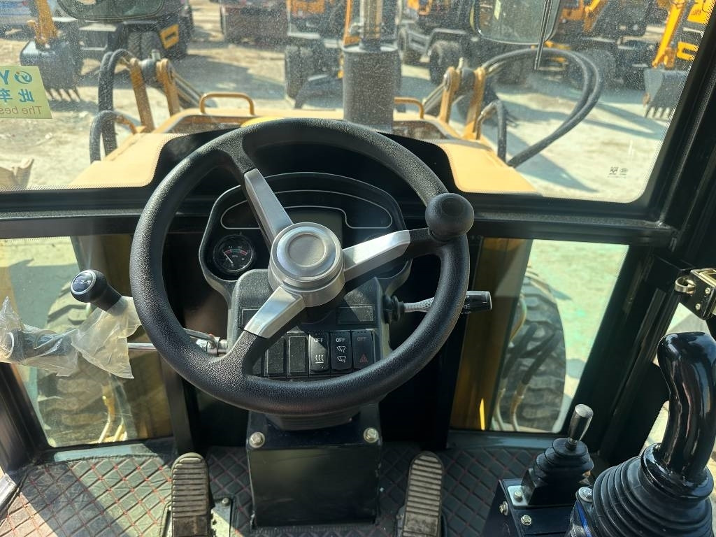 Leasing de CAT 420 F ST  CAT 420 F ST: foto 13