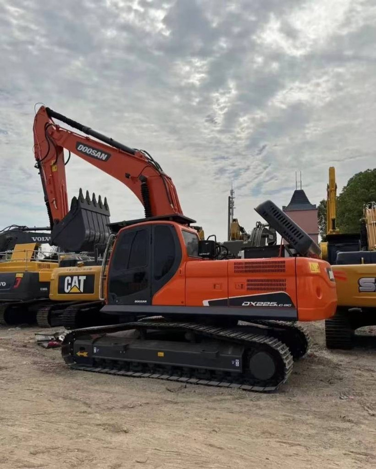 Doosan 225 DX - Excavadora de cadenas: foto 1 Doosan 225 DX - Excavadora de cadenas: foto 1