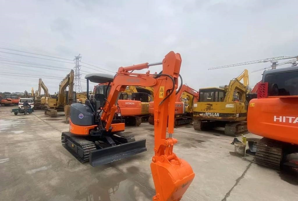 Hitachi 30 - Excavadora de cadenas: foto 1 Hitachi 30 - Excavadora de cadenas: foto 1