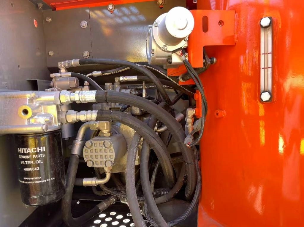 Excavadora de cadenas Hitachi ZX 120: foto 7 Excavadora de cadenas Hitachi ZX 120: foto 7