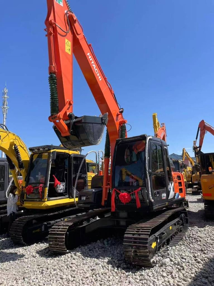 Hitachi ZX 120 - Excavadora de cadenas: foto 1 Hitachi ZX 120 - Excavadora de cadenas: foto 1