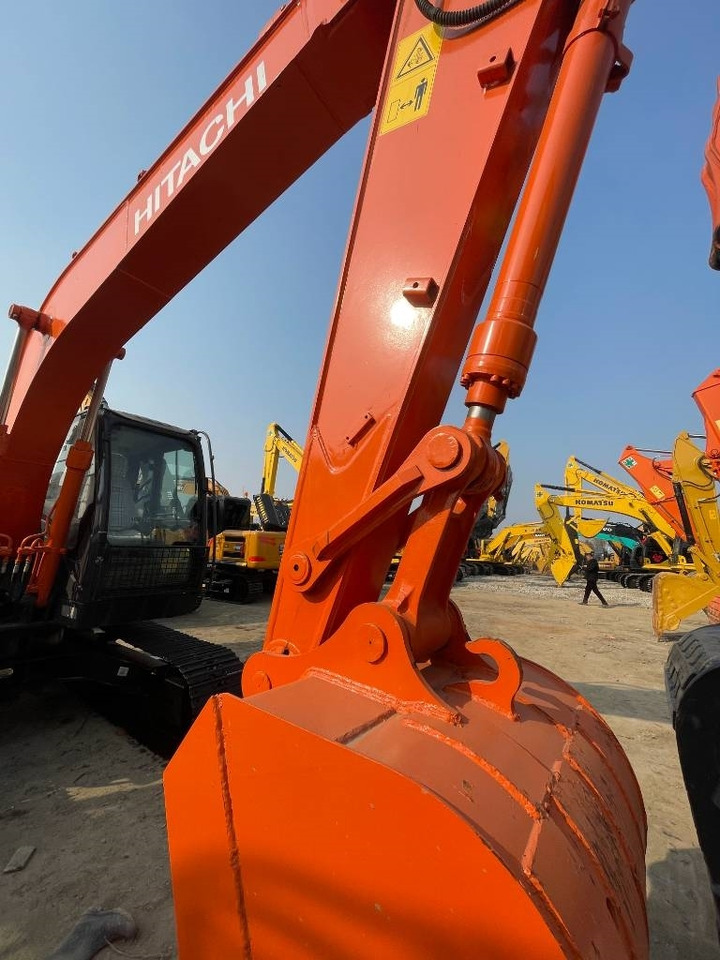 Hitachi ZX 130 - Excavadora de cadenas: foto 3 Hitachi ZX 130 - Excavadora de cadenas: foto 3