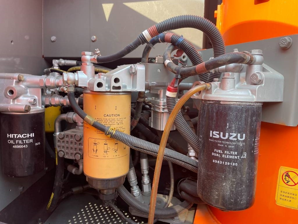 Hitachi ZX 130 - Excavadora de cadenas: foto 5 Hitachi ZX 130 - Excavadora de cadenas: foto 5