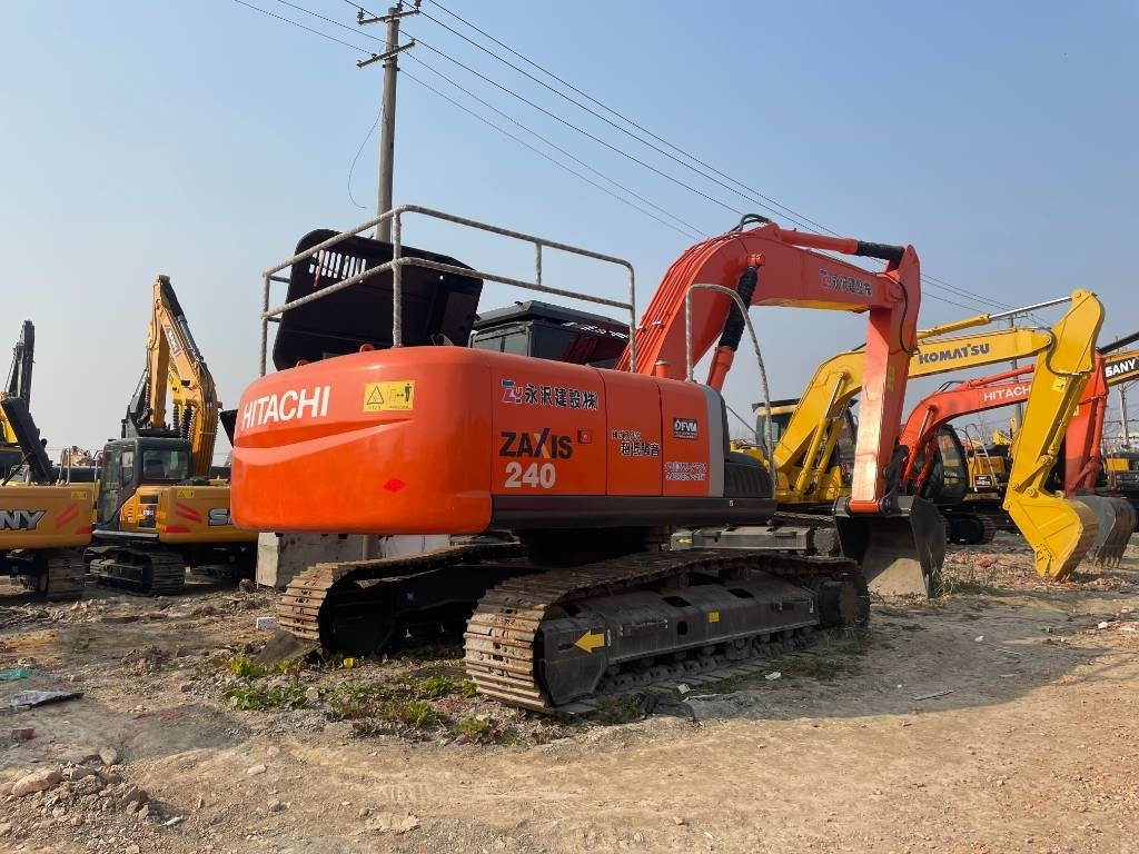 Hitachi ZX 240 - Excavadora de cadenas: foto 1 Hitachi ZX 240 - Excavadora de cadenas: foto 1