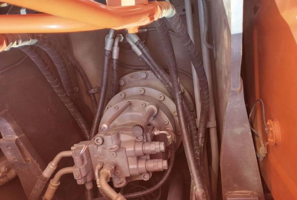 Hitachi ZX 240 - Excavadora de cadenas: foto 5 Hitachi ZX 240 - Excavadora de cadenas: foto 5