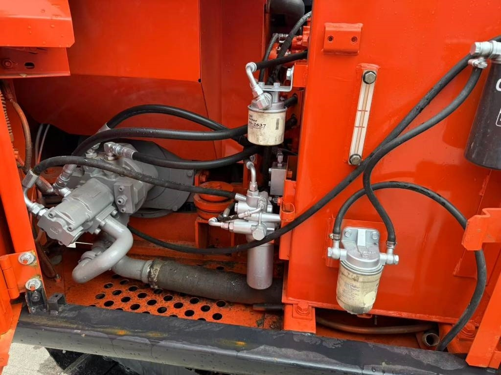 Hitachi ZX 60 - Miniexcavadora: foto 3 Hitachi ZX 60 - Miniexcavadora: foto 3