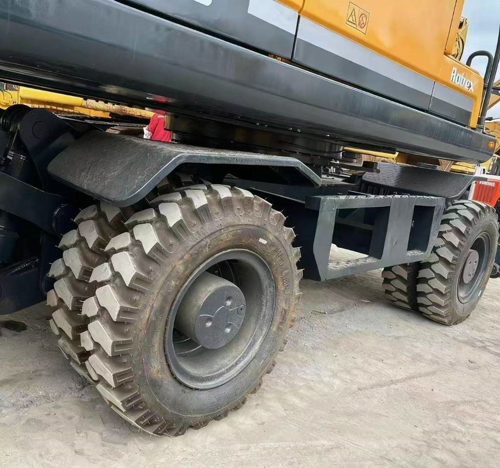 Hyundai 210W -9  - Excavadora de ruedas: foto 3 Hyundai 210W -9  - Excavadora de ruedas: foto 3