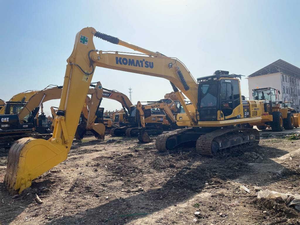 Komatsu PC 210-8 - Excavadora de cadenas: foto 1 Komatsu PC 210-8 - Excavadora de cadenas: foto 1