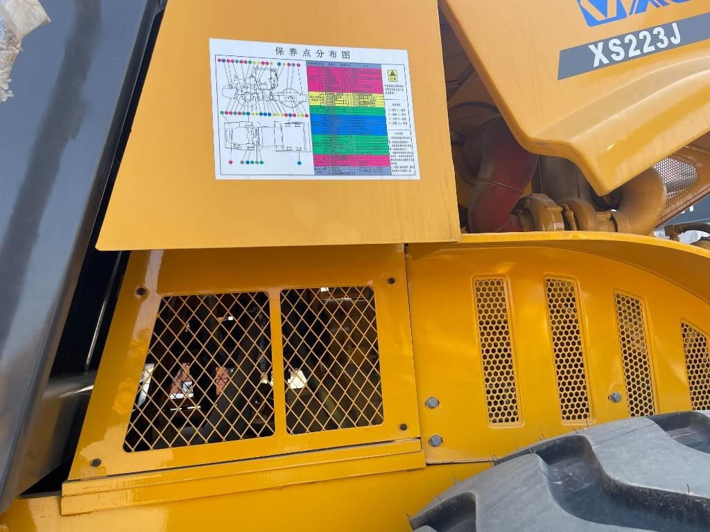 Leasing de XCMG XS 223 J  XCMG XS 223 J: foto 10
