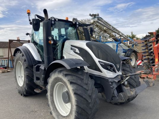 Tractor Valtra T214 DIRECT: foto 10