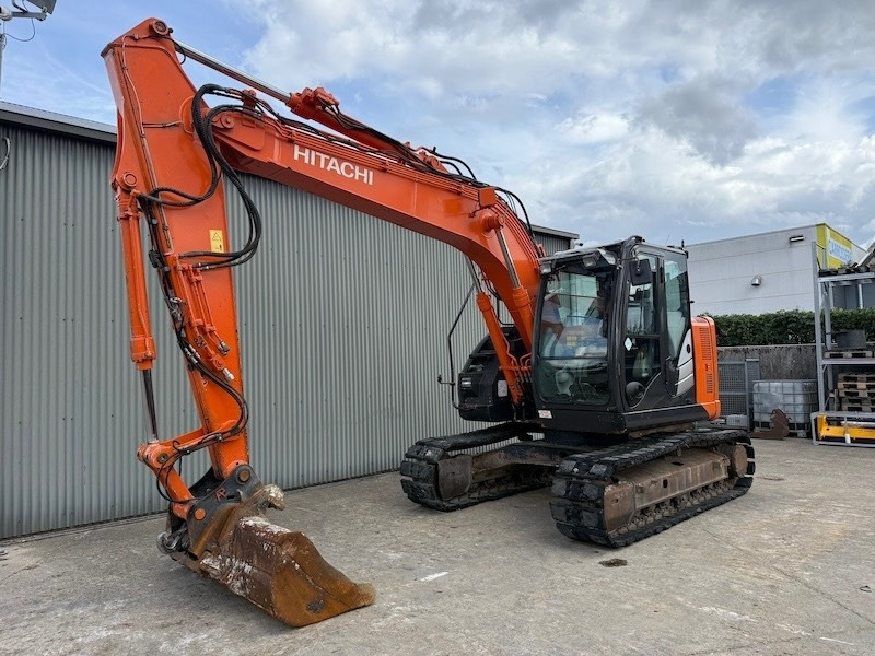 Hitachi ZX 135 US-5B - Excavadora de cadenas: foto 4 Hitachi ZX 135 US-5B - Excavadora de cadenas: foto 4
