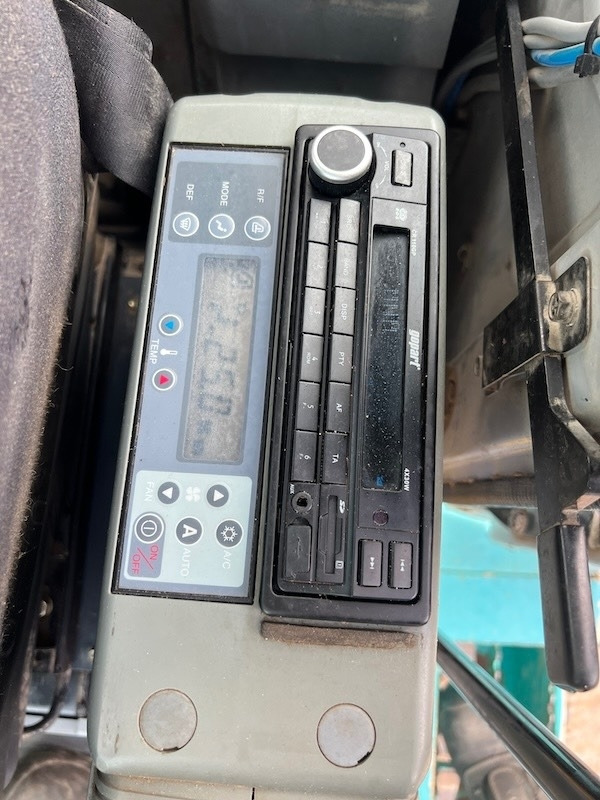 Excavadora de cadenas Kobelco SK 235 SR LC: foto 20