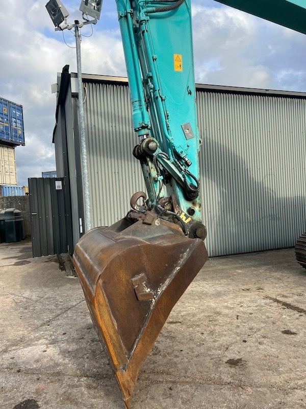 Excavadora de cadenas Kobelco SK 235 SR LC: foto 6