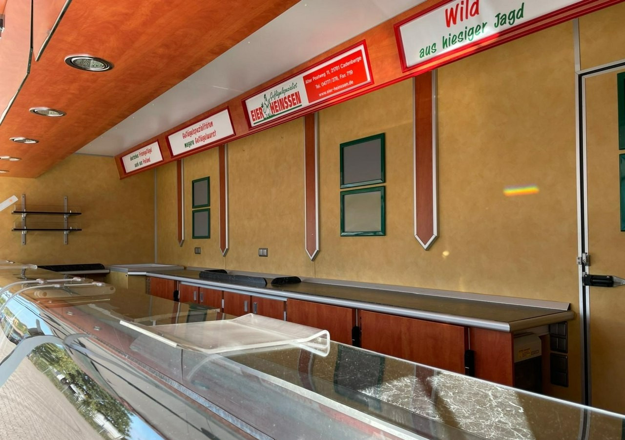 Fiat Ducato Autosklep wędlin Gastronomiczna food truck foodtruck sklep Borco 20 - Camión tienda: foto 4 Fiat Ducato Autosklep wędlin Gastronomiczna food truck foodtruck sklep Borco 20 - Camión tienda: foto 4