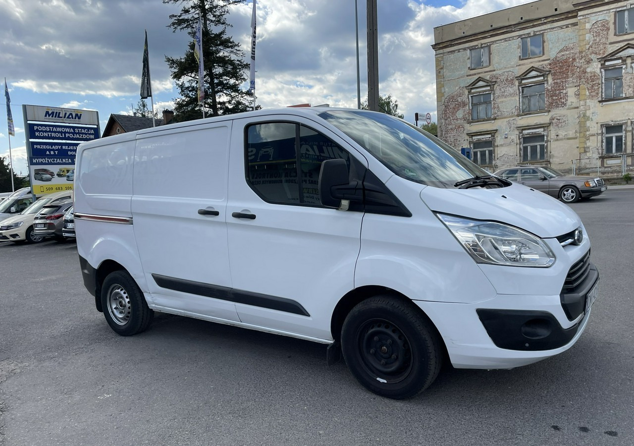 Ford Transit Transit Custom Transit Custom 2.0 Klima 153tkm Model 2018 - Furgón: foto 1 Ford Transit Transit Custom Transit Custom 2.0 Klima 153tkm Model 2018 - Furgón: foto 1