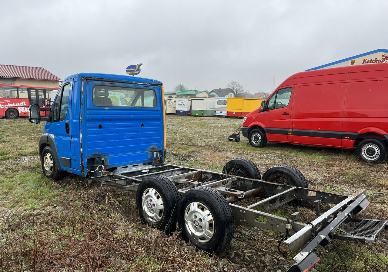 Fiat Ducato Ducato 3.0-160KM Rama pod zabudowę 2011,2009 - Furgoneta: foto 5 Fiat Ducato Ducato 3.0-160KM Rama pod zabudowę 2011,2009 - Furgoneta: foto 5