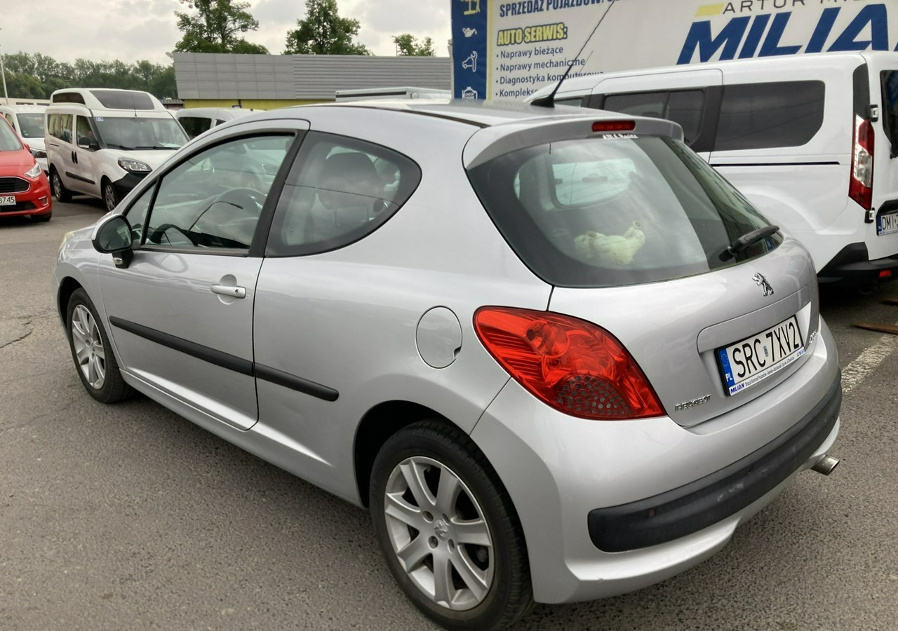 Peugeot 207 Peugeot 207 1.6HDI-16V Klima 2007 - Hatchback: foto 4 Peugeot 207 Peugeot 207 1.6HDI-16V Klima 2007 - Hatchback: foto 4