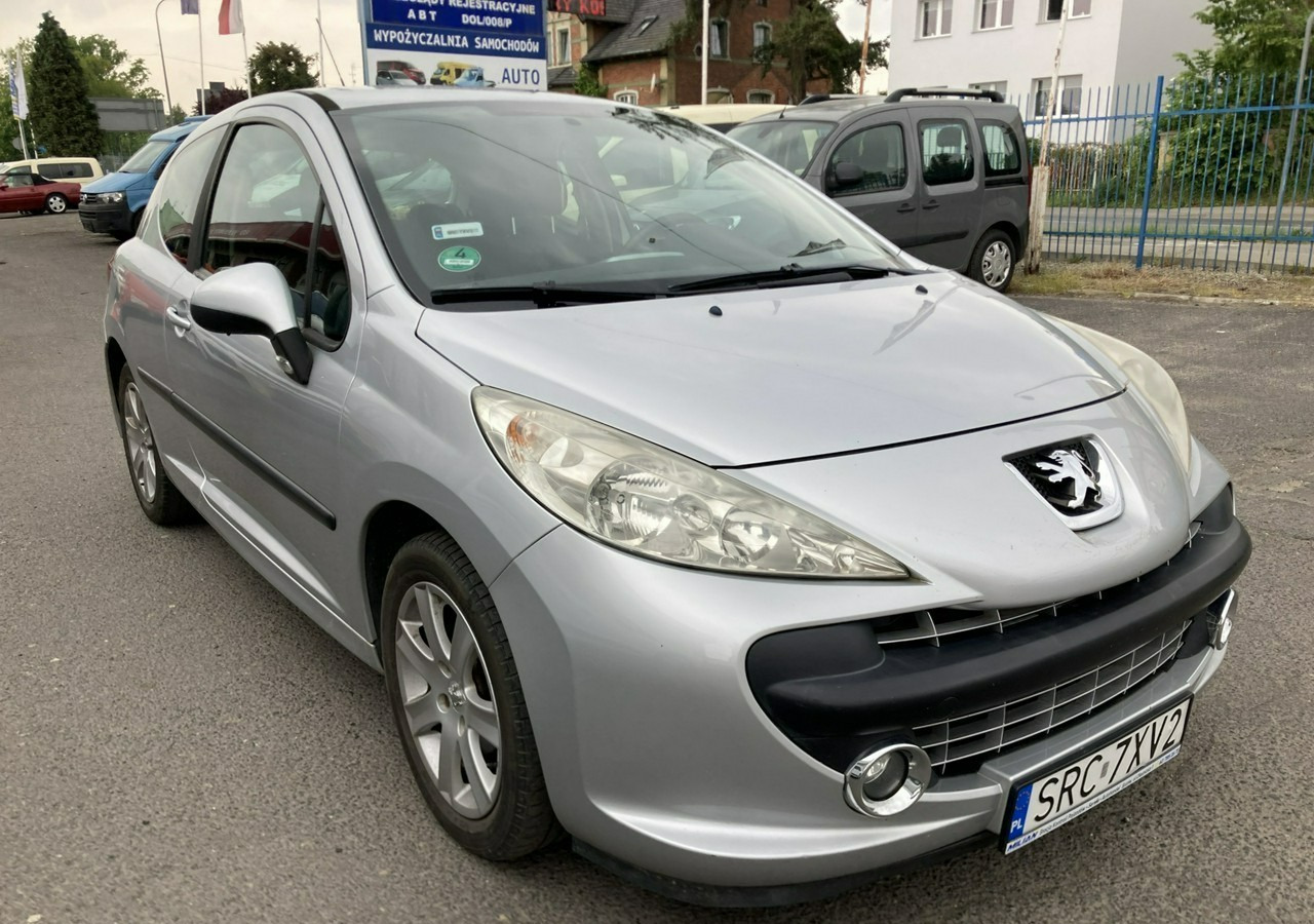 Peugeot 207 Peugeot 207 1.6HDI-16V Klima 2007 - Hatchback: foto 3 Peugeot 207 Peugeot 207 1.6HDI-16V Klima 2007 - Hatchback: foto 3