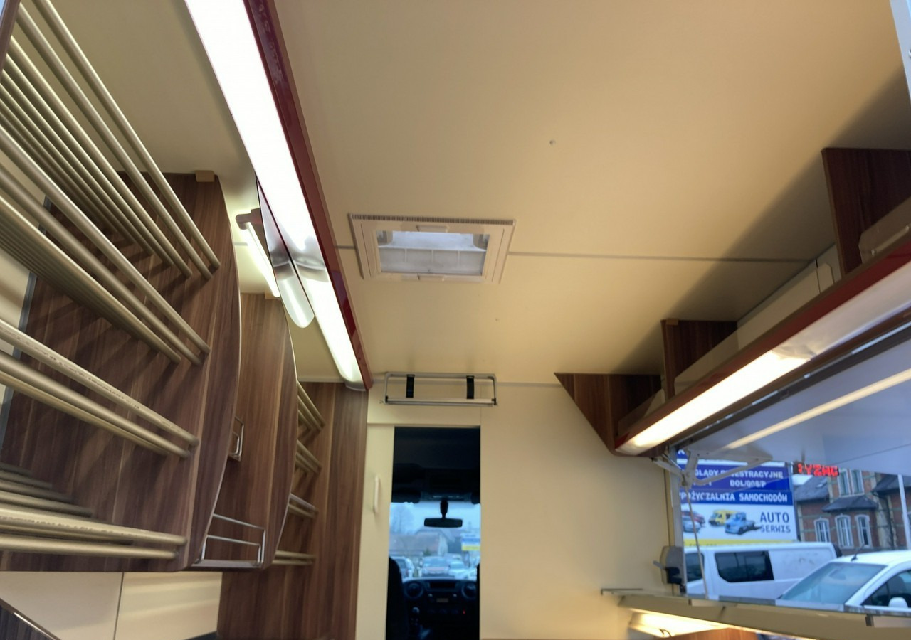 Camión tienda Renault Master Autosklep sklep Bar Gastronomiczny Food Truck Foodtruck Borco 2017: foto 9