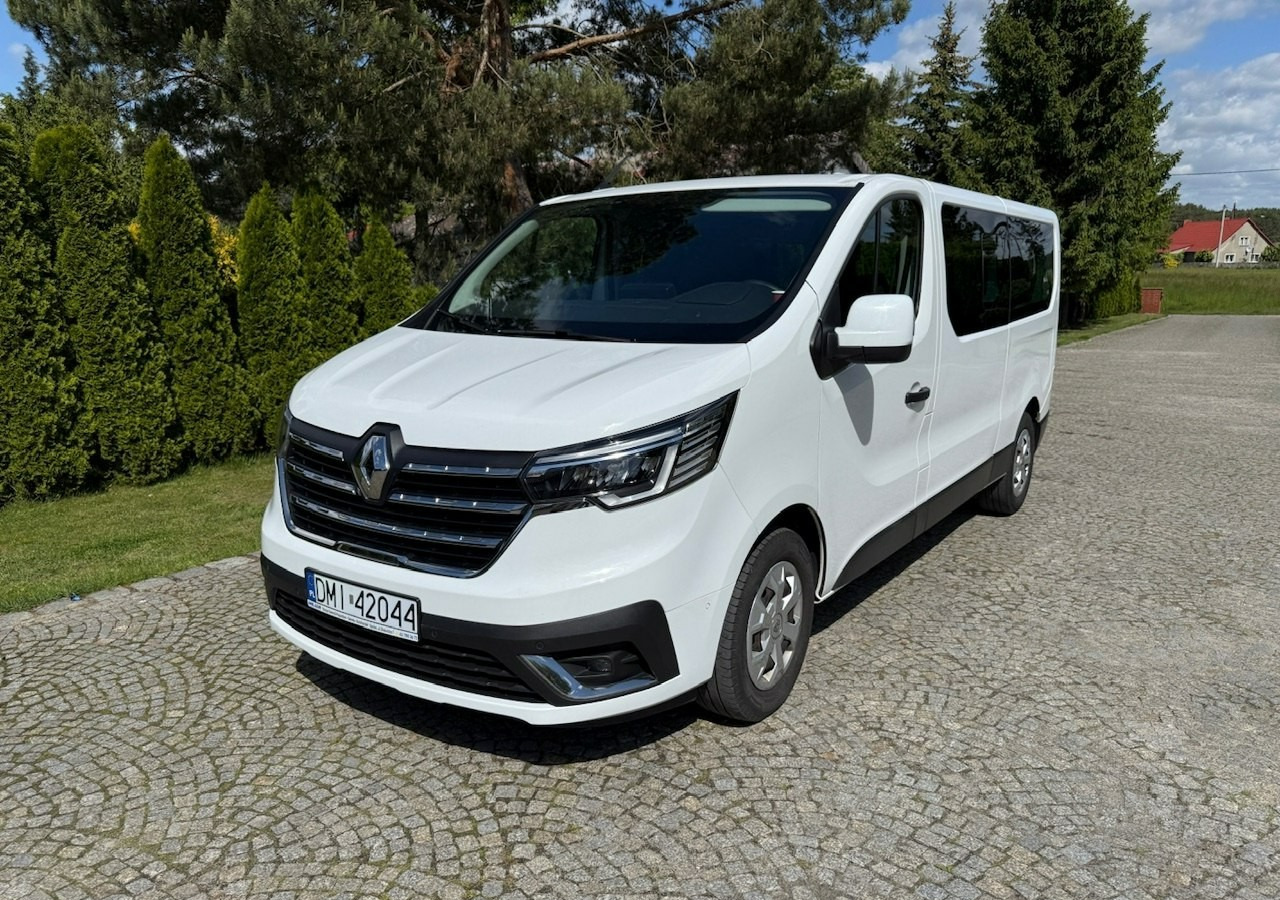Renault Trafic III 2.0dci 110KM L2H1 LONG 9-osobowy 2xKlima Navi Kamera 2022 - Coche: foto 1 Renault Trafic III 2.0dci 110KM L2H1 LONG 9-osobowy 2xKlima Navi Kamera 2022 - Coche: foto 1