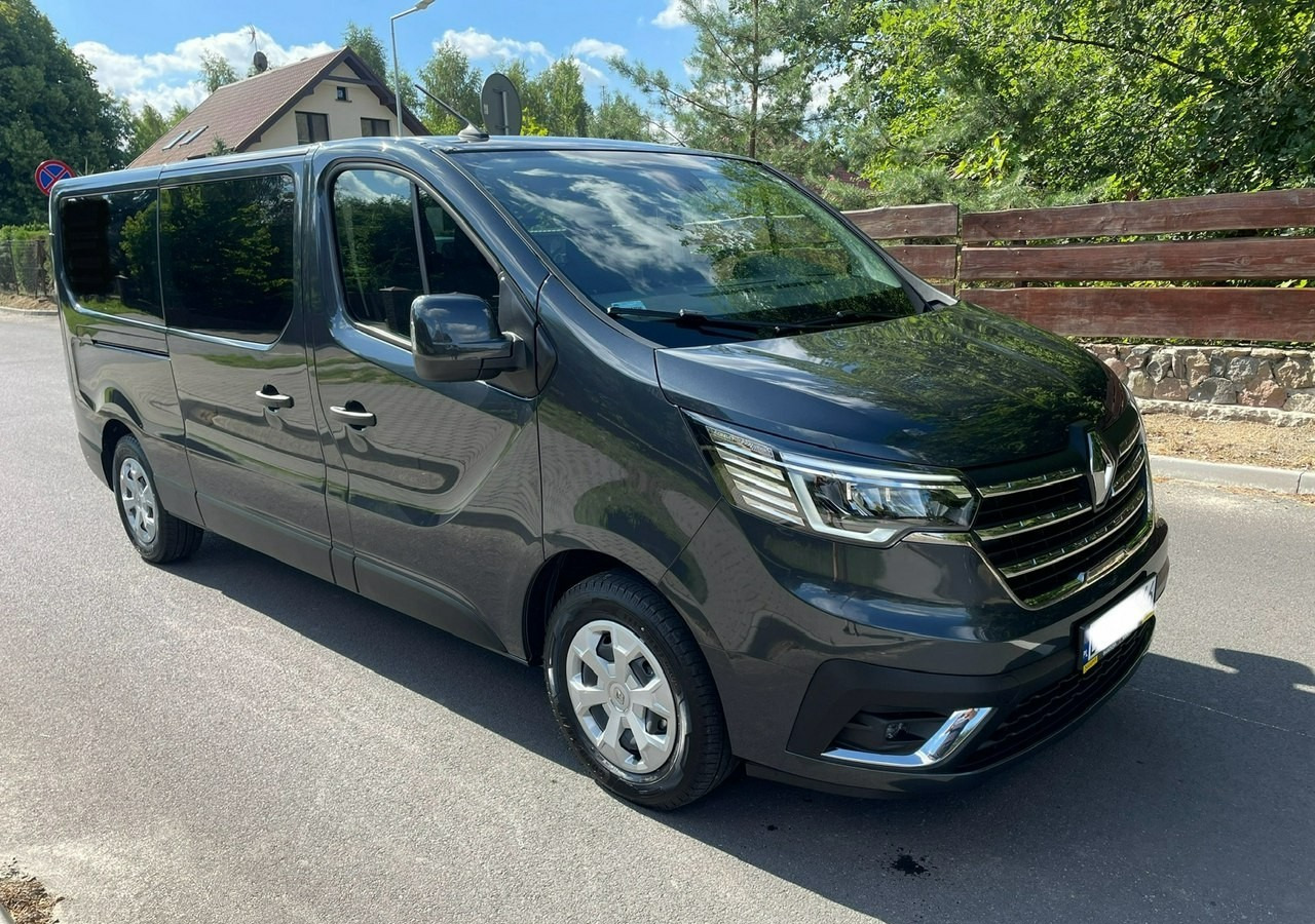 Renault Trafic III 2.0dci 150KM 9-osobowy do przewozu niepełnosprawnych RAMPA 2022 PFRO - Coche: foto 1 Renault Trafic III 2.0dci 150KM 9-osobowy do przewozu niepełnosprawnych RAMPA 2022 PFRO - Coche: foto 1