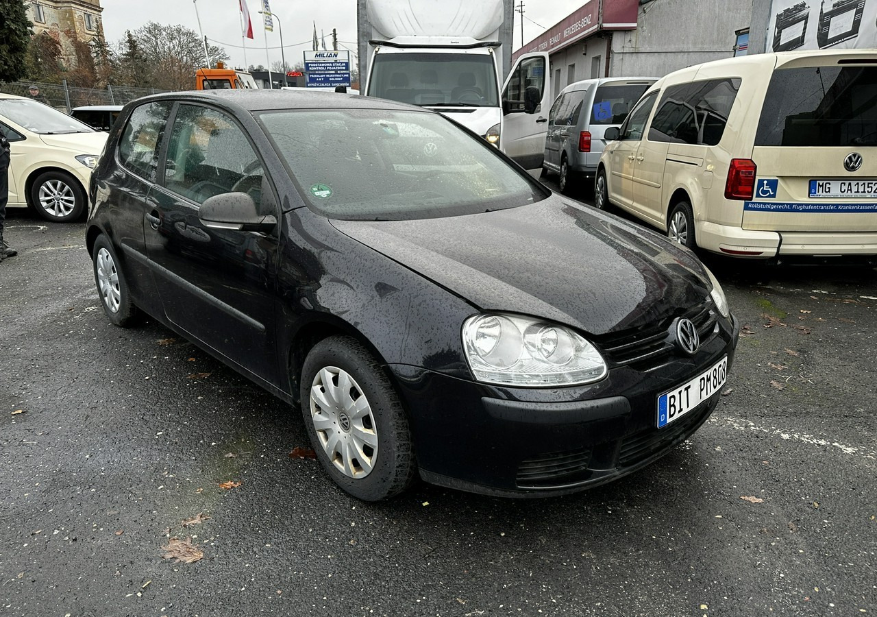 Volkswagen Golf V Golf V 1,4-80KM Klima 2007 - Hatchback: foto 3 Volkswagen Golf V Golf V 1,4-80KM Klima 2007 - Hatchback: foto 3