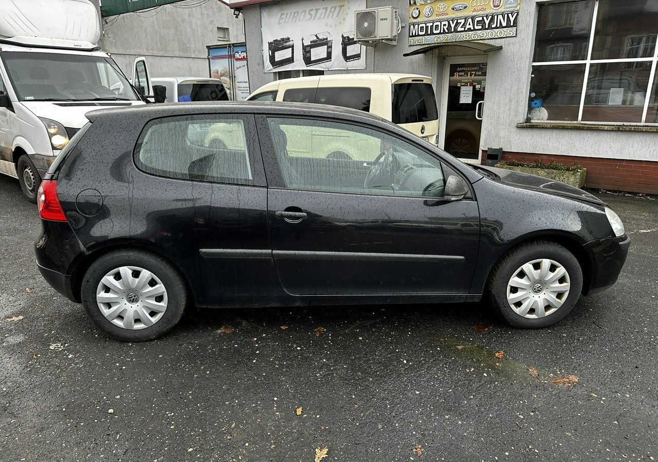 Volkswagen Golf V Golf V 1,4-80KM Klima 2007 - Hatchback: foto 4 Volkswagen Golf V Golf V 1,4-80KM Klima 2007 - Hatchback: foto 4