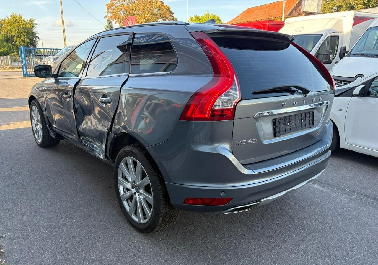 Volvo XC60 I Volvo XC 60 2,4 D4 AWD 190KM Summum Navi Panorama Skóry Kamera 2017 - SUV/ Todoterreno: foto 5 Volvo XC60 I Volvo XC 60 2,4 D4 AWD 190KM Summum Navi Panorama Skóry Kamera 2017 - SUV/ Todoterreno: foto 5