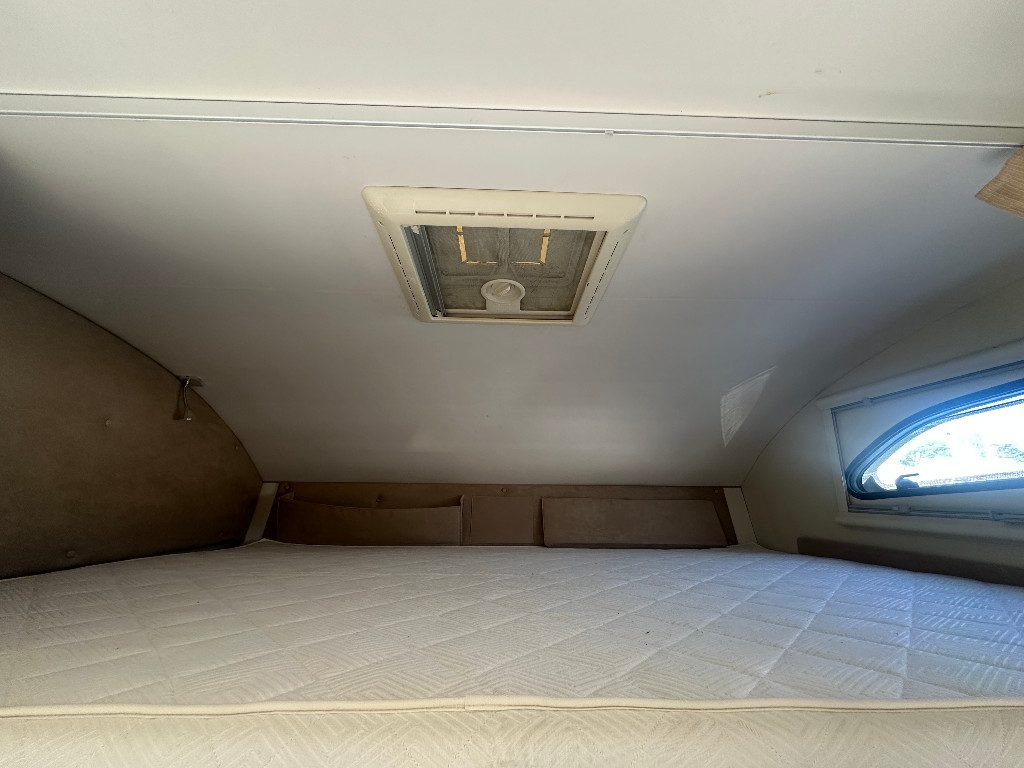 ELNAGH KING 55 - Autocaravana capuchina: foto 4 ELNAGH KING 55 - Autocaravana capuchina: foto 4
