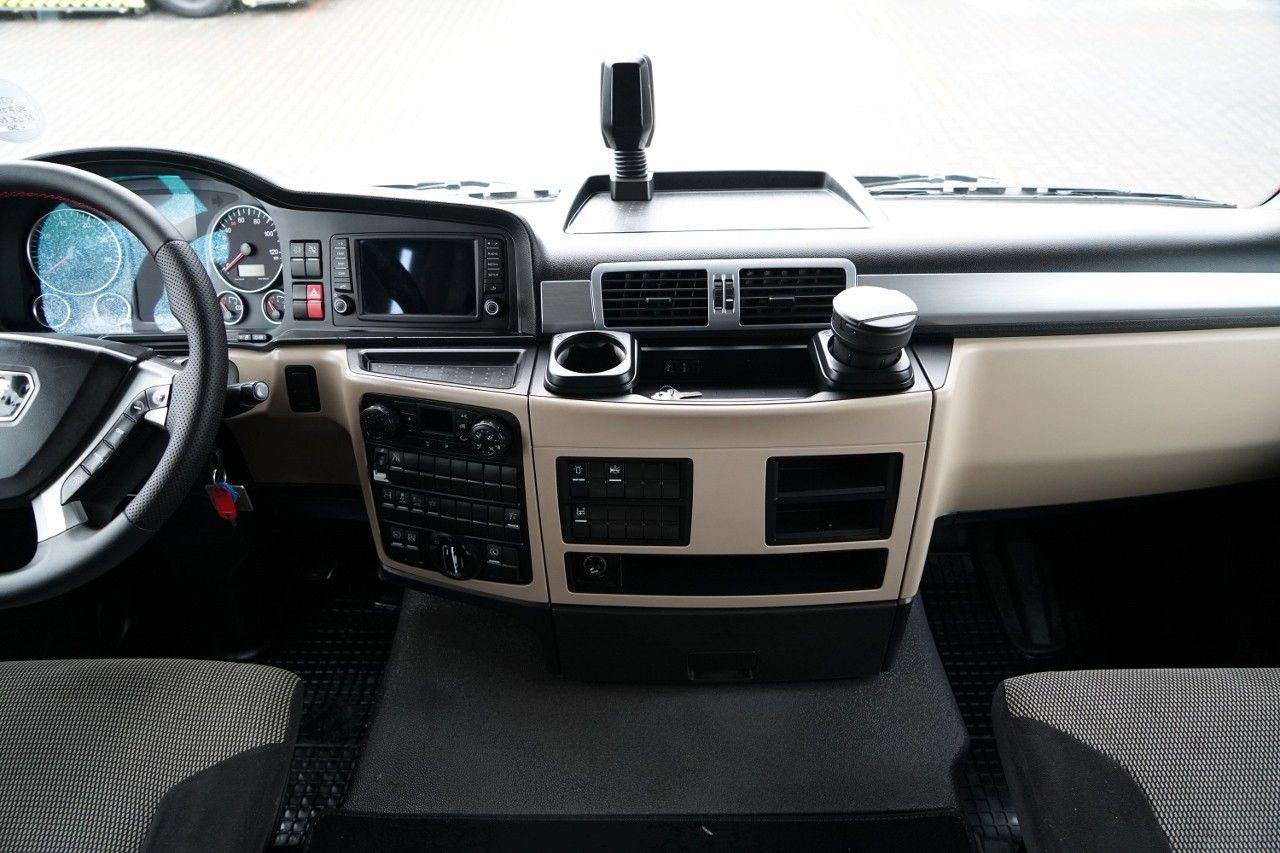 Cabeza tractora MAN TGS 18.460 / RETARDER / HYDRAULIKA / NAVI RIO /: foto 31 Cabeza tractora MAN TGS 18.460 / RETARDER / HYDRAULIKA / NAVI RIO /: foto 31