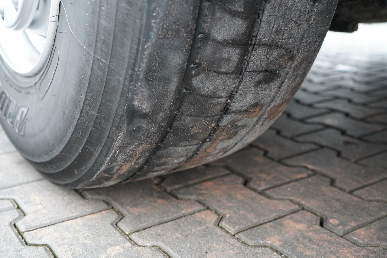 Cabeza tractora MAN TGS 18.460 / RETARDER / HYDRAULIKA / NAVI RIO /: foto 18 Cabeza tractora MAN TGS 18.460 / RETARDER / HYDRAULIKA / NAVI RIO /: foto 18