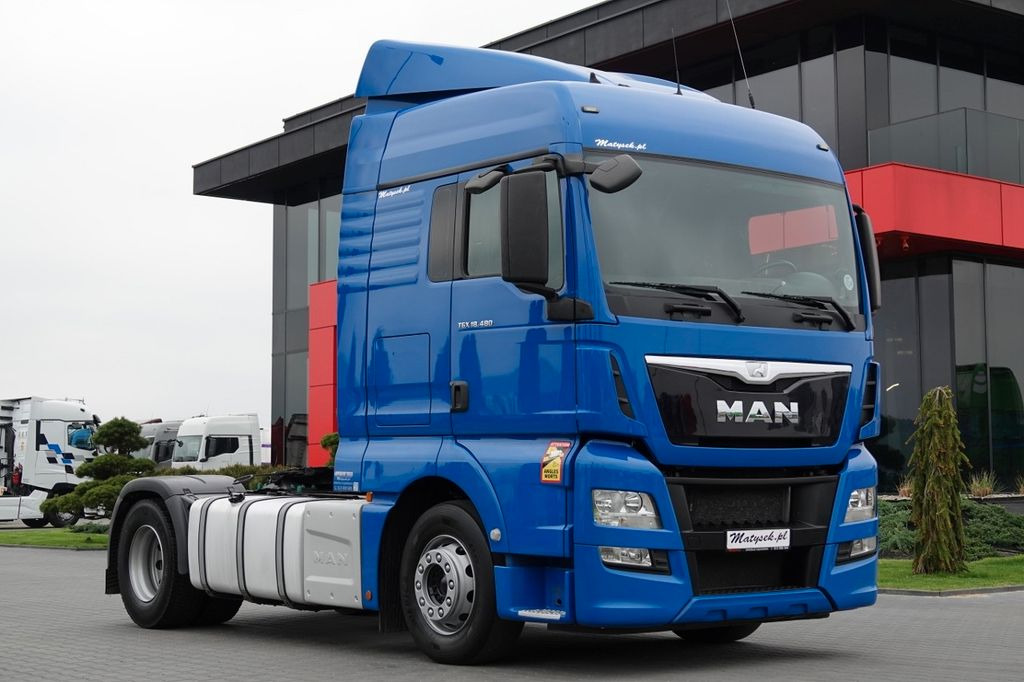 MAN TGX 18. 480 / MANUAL / XLX / 2015 ROK / 1400 L - Cabeza tractora: foto 2 MAN TGX 18. 480 / MANUAL / XLX / 2015 ROK / 1400 L - Cabeza tractora: foto 2