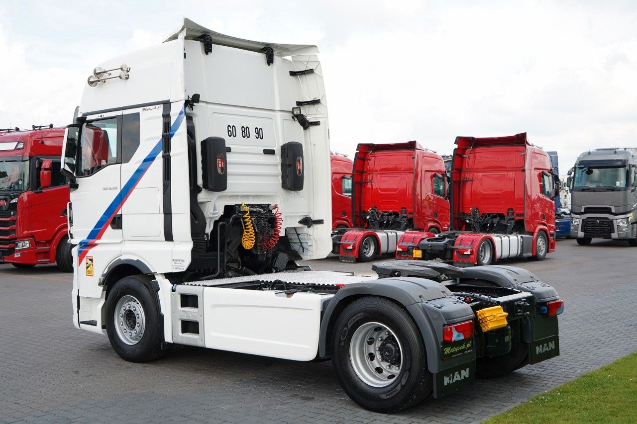 MAN TGX 18.510 / GX / RETARDER / NAVI / PO KONTRAKCI - Cabeza tractora: foto 4 MAN TGX 18.510 / GX / RETARDER / NAVI / PO KONTRAKCI - Cabeza tractora: foto 4