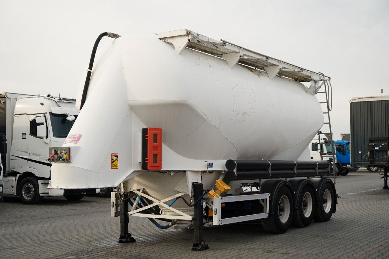 Feldbinder CEMENTONACZEPA / 3 KOMORY / 37 000 L / SILOS / - Semirremolque silo: foto 2 Feldbinder CEMENTONACZEPA / 3 KOMORY / 37 000 L / SILOS / - Semirremolque silo: foto 2