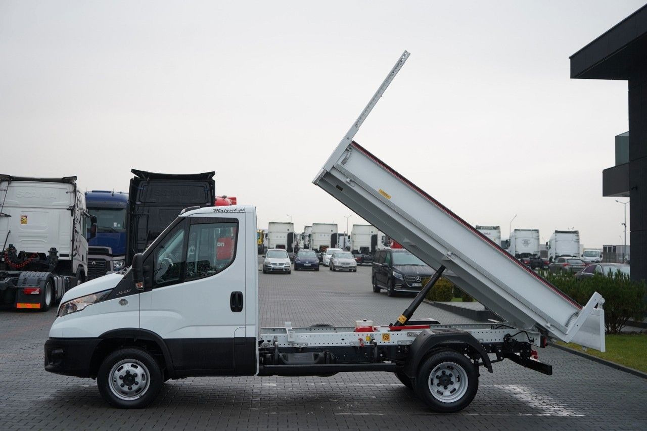 Iveco DAILY 35-140 / WYWROTKA TYLNOZSYPOWA / BLIŹNIAK - Furgoneta basculante: foto 4 Iveco DAILY 35-140 / WYWROTKA TYLNOZSYPOWA / BLIŹNIAK - Furgoneta basculante: foto 4