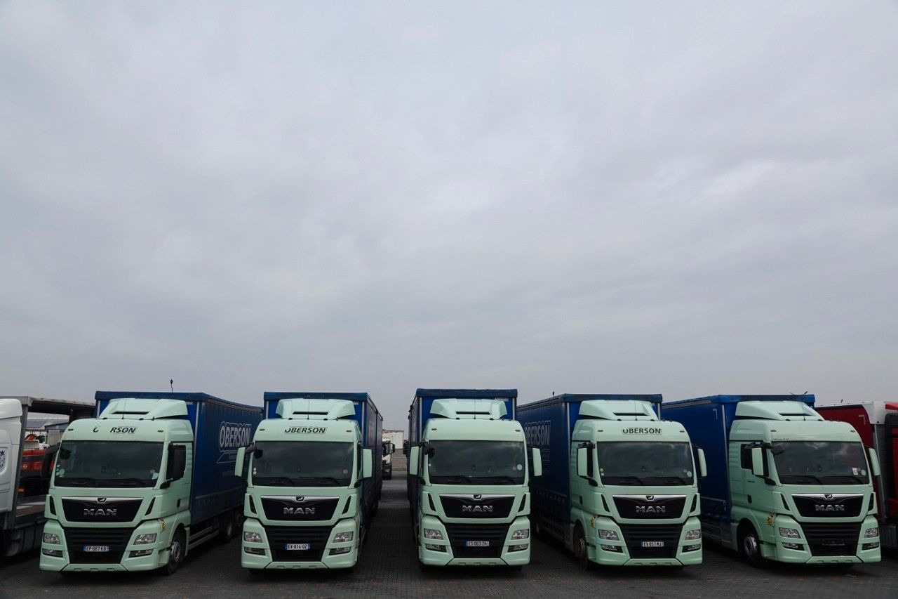 MAN TGX 26.460 / ZESTAW TANDEM PRZEJAZDOWY / 120 M3 - Camión lona: foto 4 MAN TGX 26.460 / ZESTAW TANDEM PRZEJAZDOWY / 120 M3 - Camión lona: foto 4
