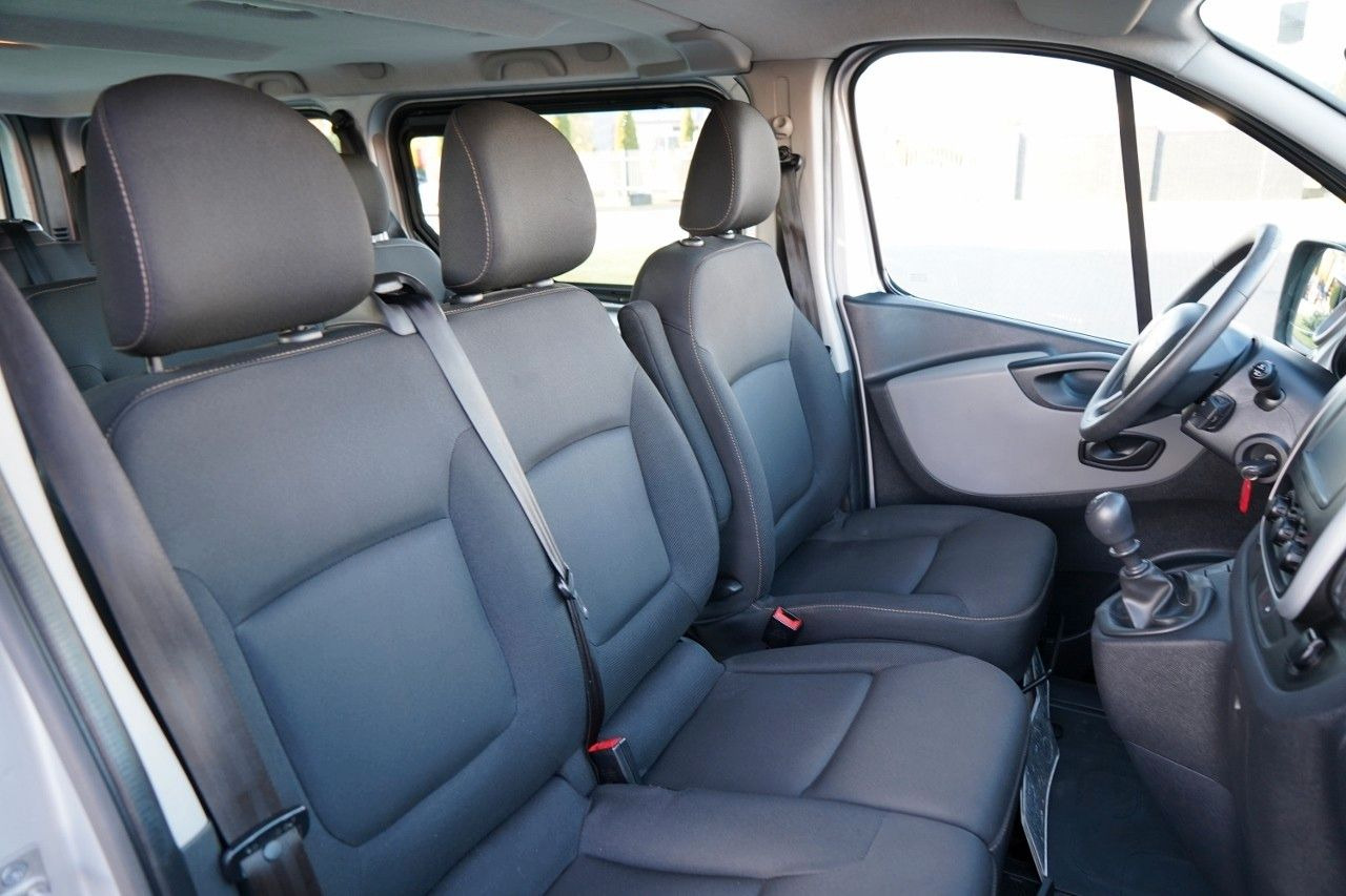 Furgoneta de pasajeros Renault TRAFIC 125 DCI / BUS / 9 MIEJSC / 2017 ROK / PO: foto 16 Furgoneta de pasajeros Renault TRAFIC 125 DCI / BUS / 9 MIEJSC / 2017 ROK / PO: foto 16