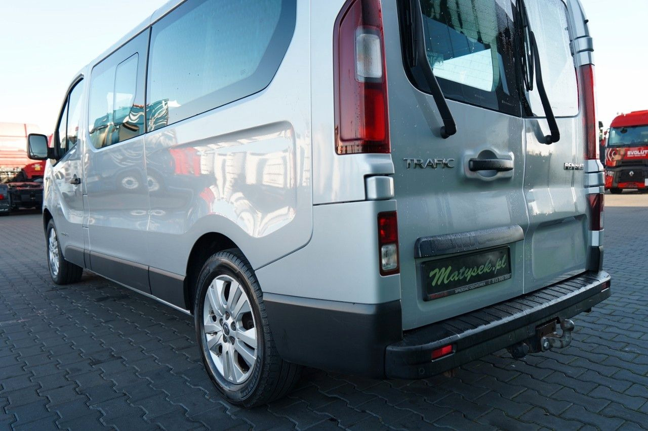 Furgoneta de pasajeros Renault TRAFIC 125 DCI / BUS / 9 MIEJSC / 2017 ROK / PO: foto 10 Furgoneta de pasajeros Renault TRAFIC 125 DCI / BUS / 9 MIEJSC / 2017 ROK / PO: foto 10