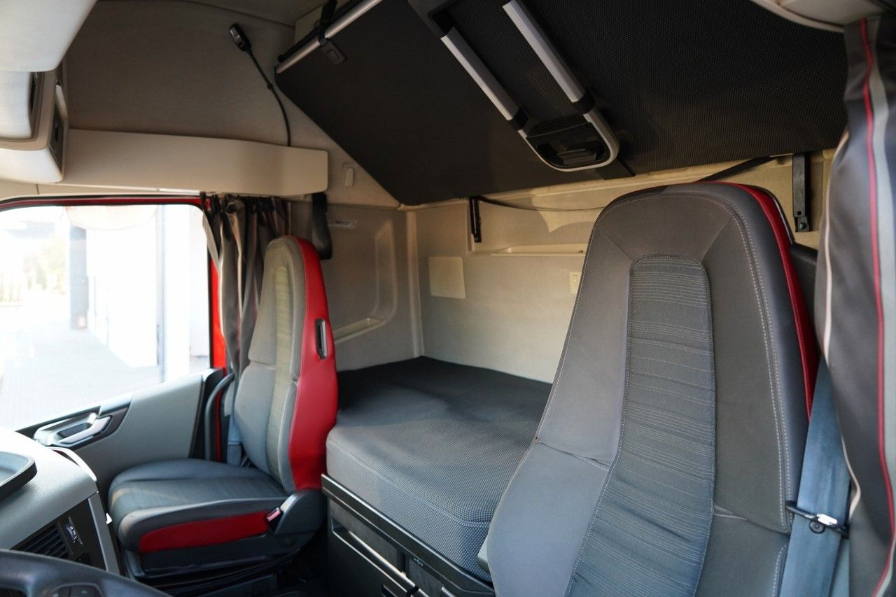 Leasing de  Volvo FH 460 / FIRANKA / 6x2 / PODNOSZONY DACH / I-PAR Volvo FH 460 / FIRANKA / 6x2 / PODNOSZONY DACH / I-PAR: foto 13 Leasing de  Volvo FH 460 / FIRANKA / 6x2 / PODNOSZONY DACH / I-PAR Volvo FH 460 / FIRANKA / 6x2 / PODNOSZONY DACH / I-PAR: foto 13