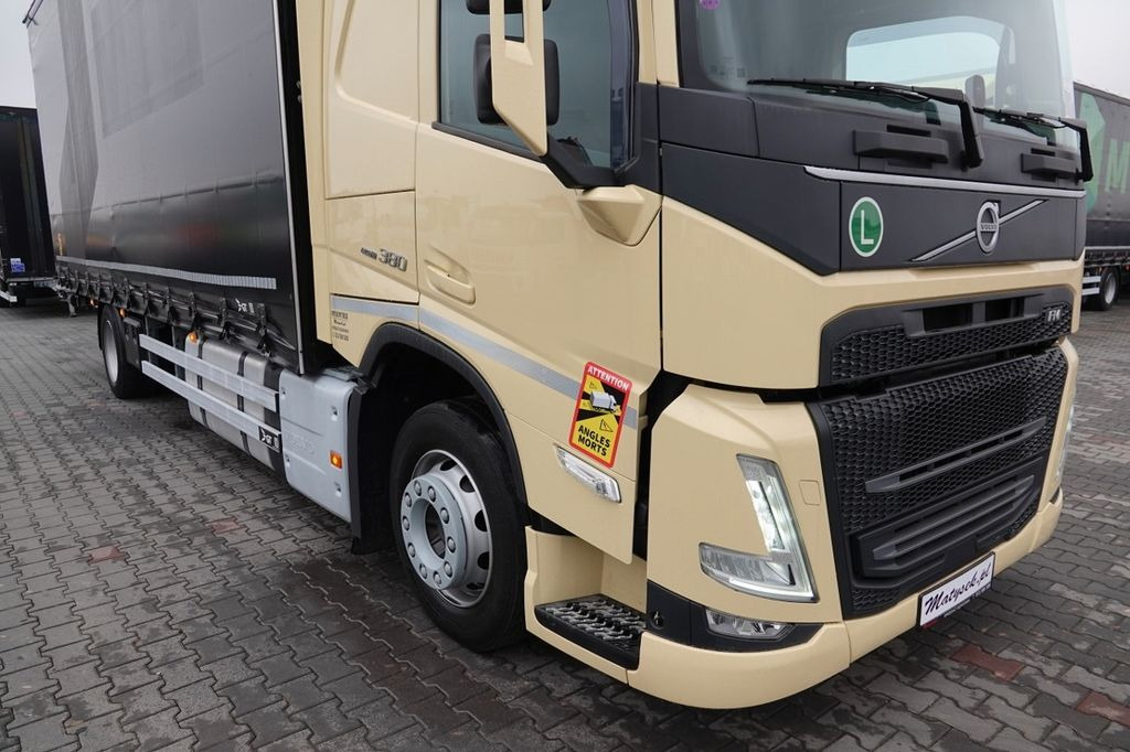 Volvo FM 380 / FIRANKA- 7,7 m / 60m3 / PODNOSZONY DACH - Camión lona: foto 5 Volvo FM 380 / FIRANKA- 7,7 m / 60m3 / PODNOSZONY DACH - Camión lona: foto 5