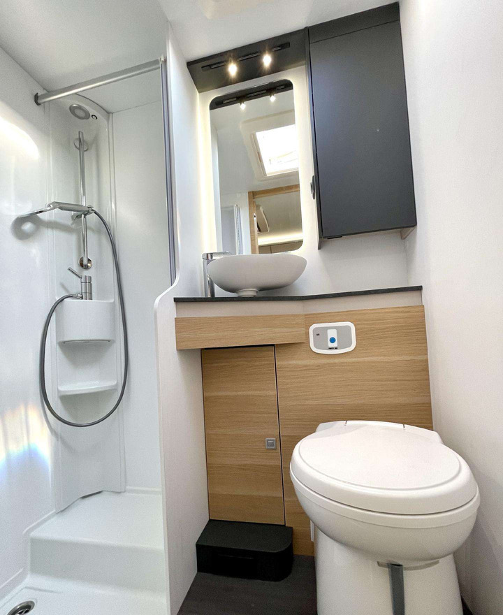 Leasing de Adria Coral XL 650DK Adria Coral XL 650DK: foto 10