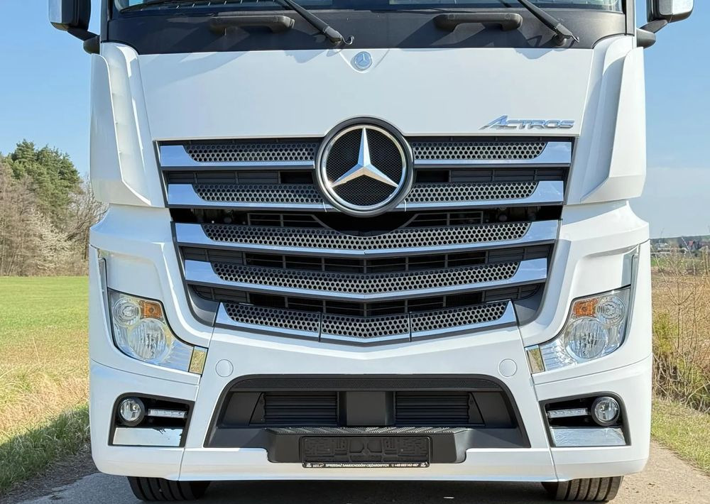 Mercedes-Benz ACTROS 1853/1845/E6/BIG SPACE/STANDARD/2019/ALUSY/NISKI PRZEBIEG/ - Cabeza tractora: foto 4 Mercedes-Benz ACTROS 1853/1845/E6/BIG SPACE/STANDARD/2019/ALUSY/NISKI PRZEBIEG/ - Cabeza tractora: foto 4